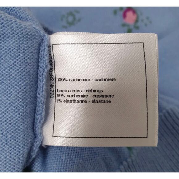 CHANEL Light Blue Floral Cashmere Knit Polo Top Sz. 38 - Picture 7 of 7